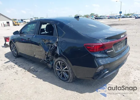 2022 Kia Forte Lxs z USA, uszkodzony, nr VIN 3KPF24AD9NE471835